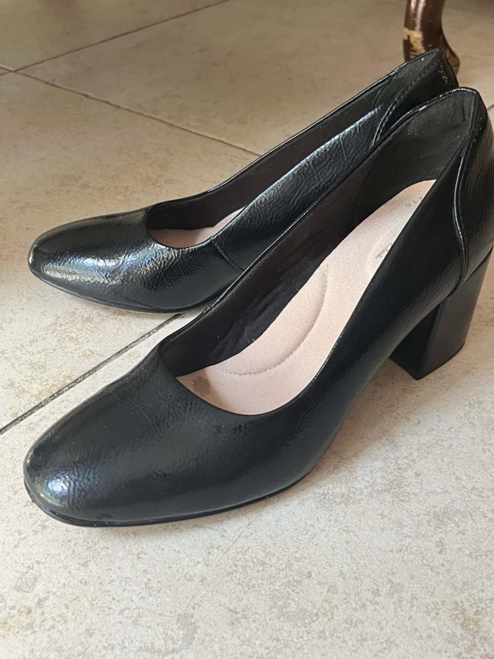 Classic Black Women's Block Heel Pumps Size 9 Black patten - Picture 4 of 11